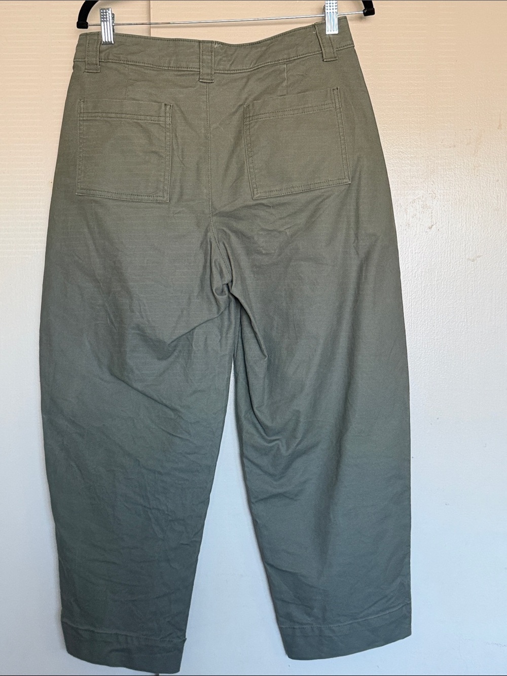 Women's High-Waisted Canvas Barrel Ankle Pants - Picture 4 of 8